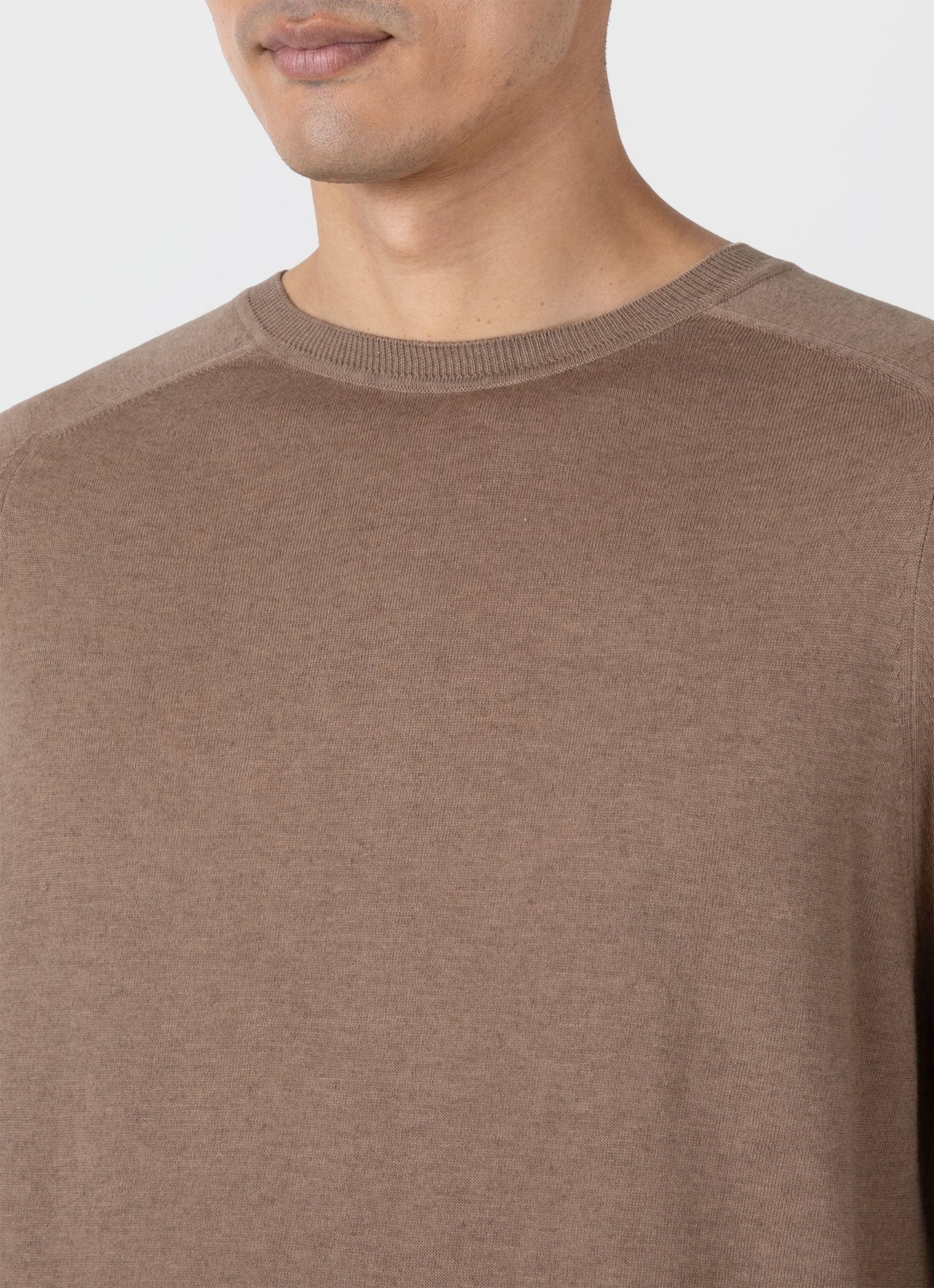 Mens Sea Island Cashmere Crew Neck Jumper In Oat Mjum8203 Whak