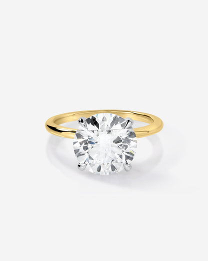 4.02 Round Lab Diamond in Whisper Thin® Embrace