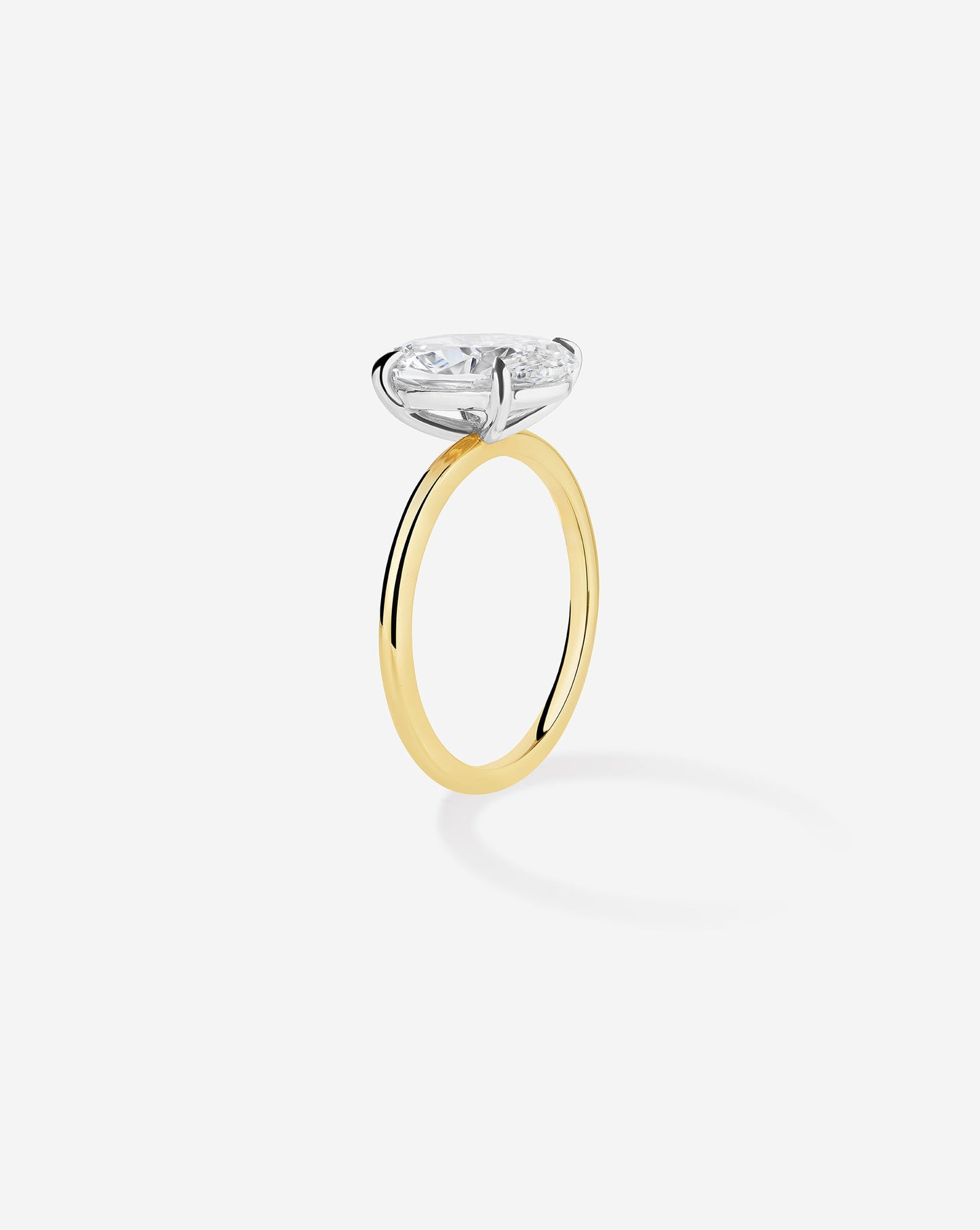 2.25 Round Lab Diamond in Whisper Thin®