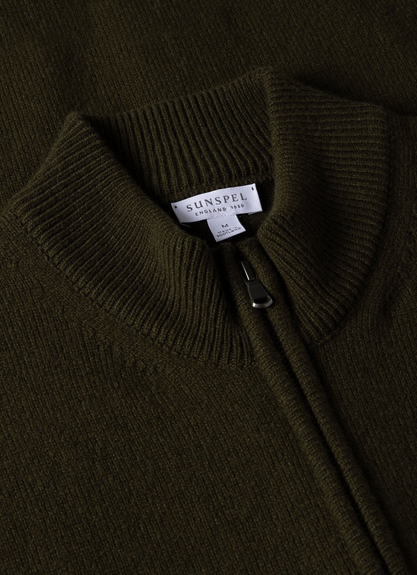 Mens Lambswool Gilet In Dark Olive Mjac7104 Gngw