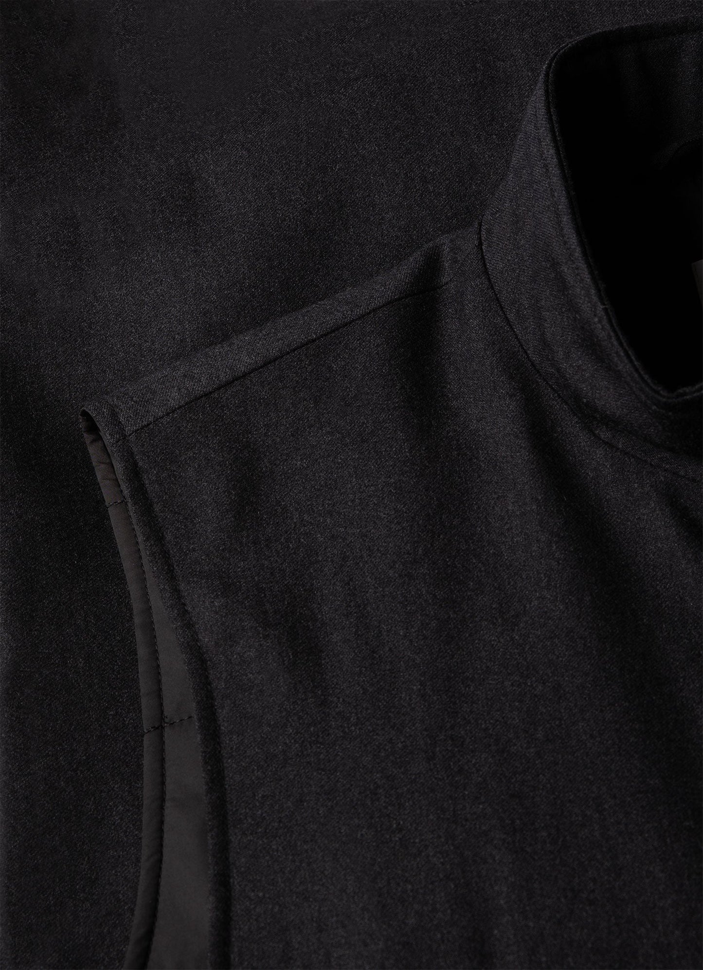 Mens Insulated Wool Gilet In Charcoal Melange Mjac7161 Gyad