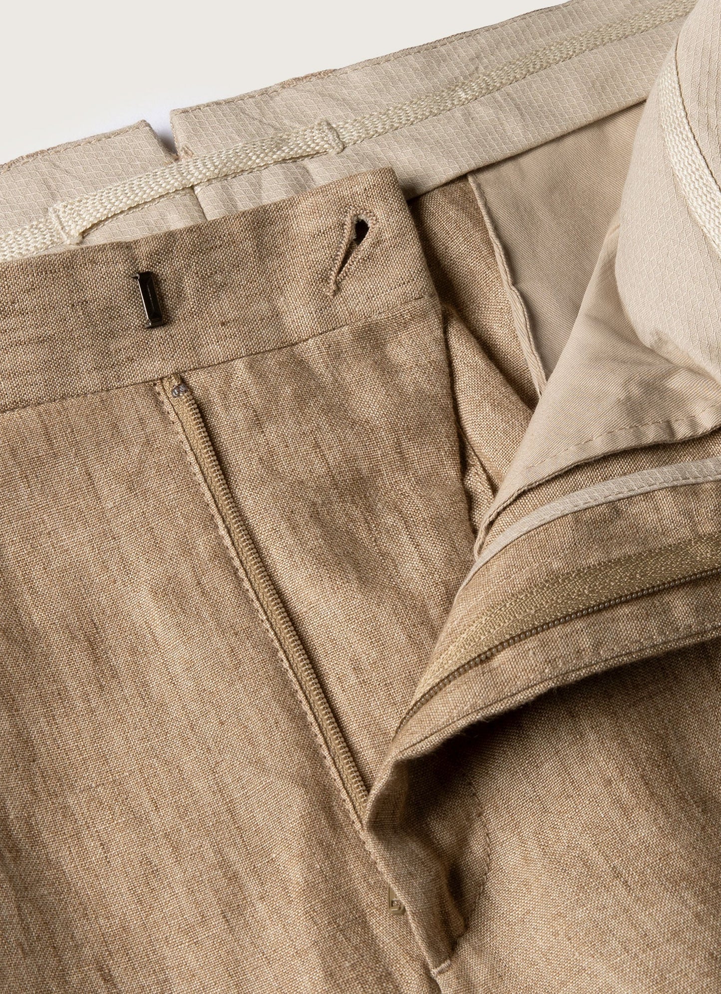 Mens Pleated Linen Trouser In Dune Melange Mtrs3115 Brga
